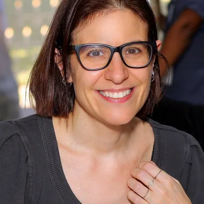 Ali Hazelwood