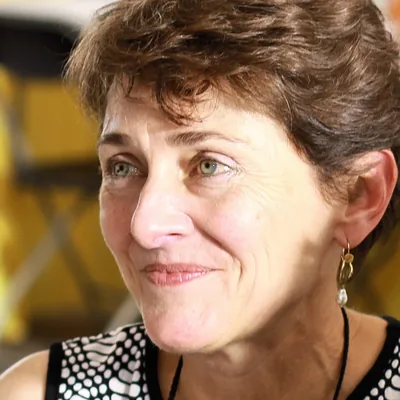 Annie Barrows