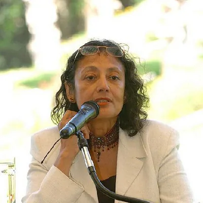 Bharati Mukherjee