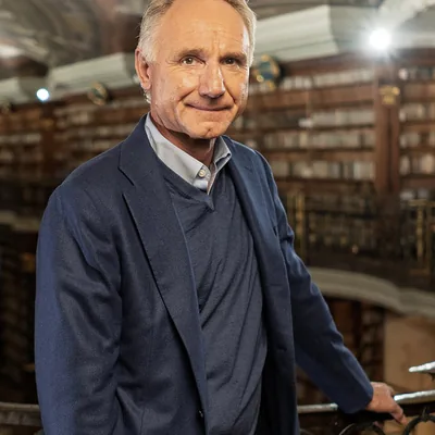 Dan Brown