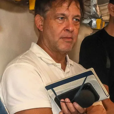 Dexter Filkins
