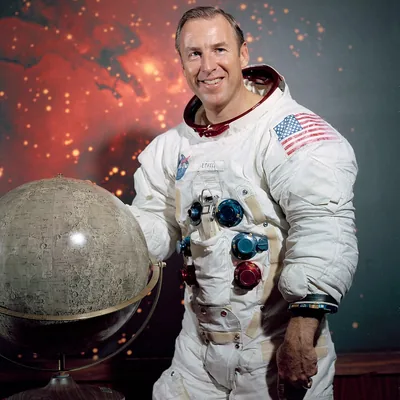 Jim Lovell