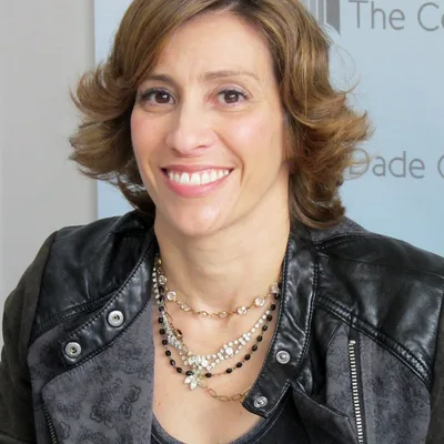 Kami Garcia