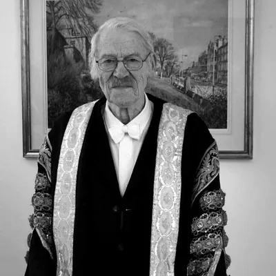 Kenneth Dover