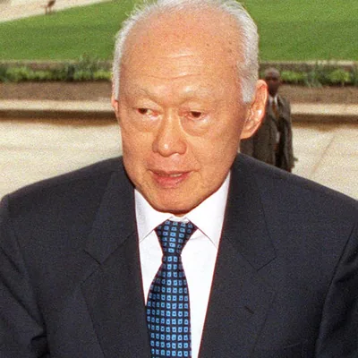 Kuan Yew Lee