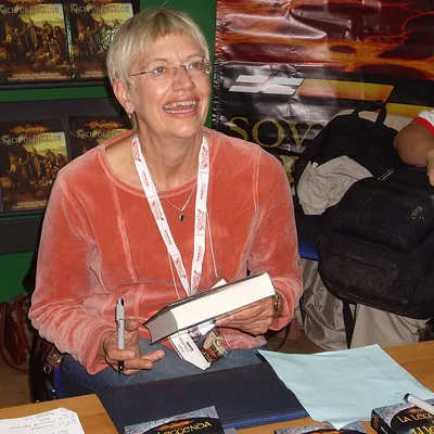 Margaret Weis