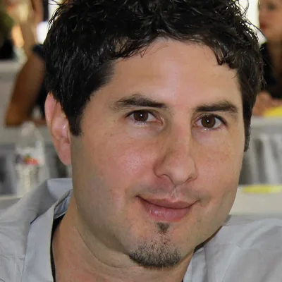 Matt de la Peña