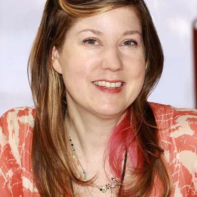 Maureen Johnson