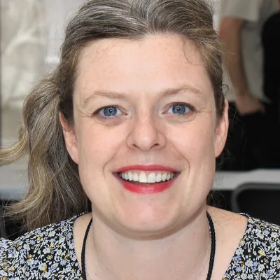 Siobhan Vivian