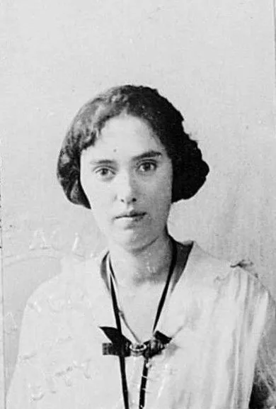 Beginner Books: Helen Palmer 1924 Passport Photo, obtained from Family Web (founder)